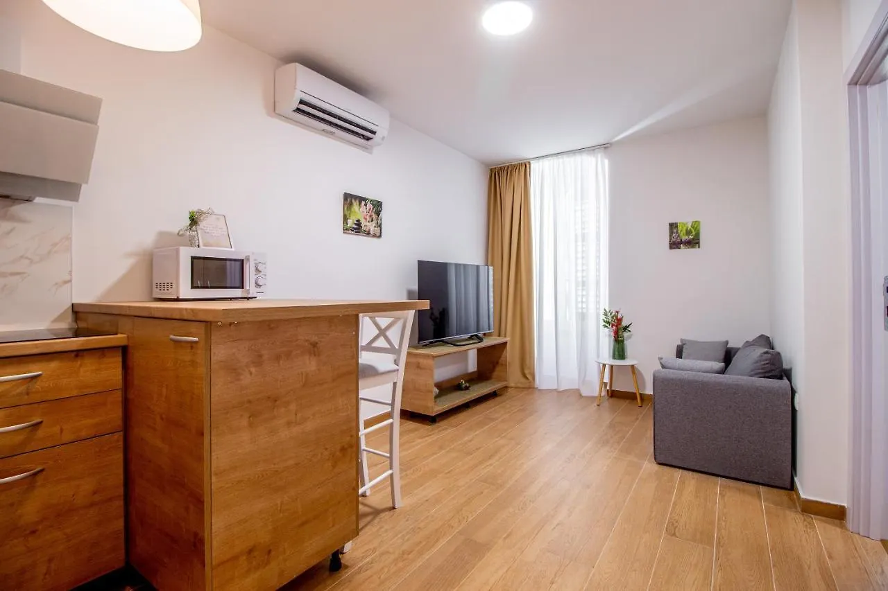 Apartments Euphoria Center Rijeka 0*,
